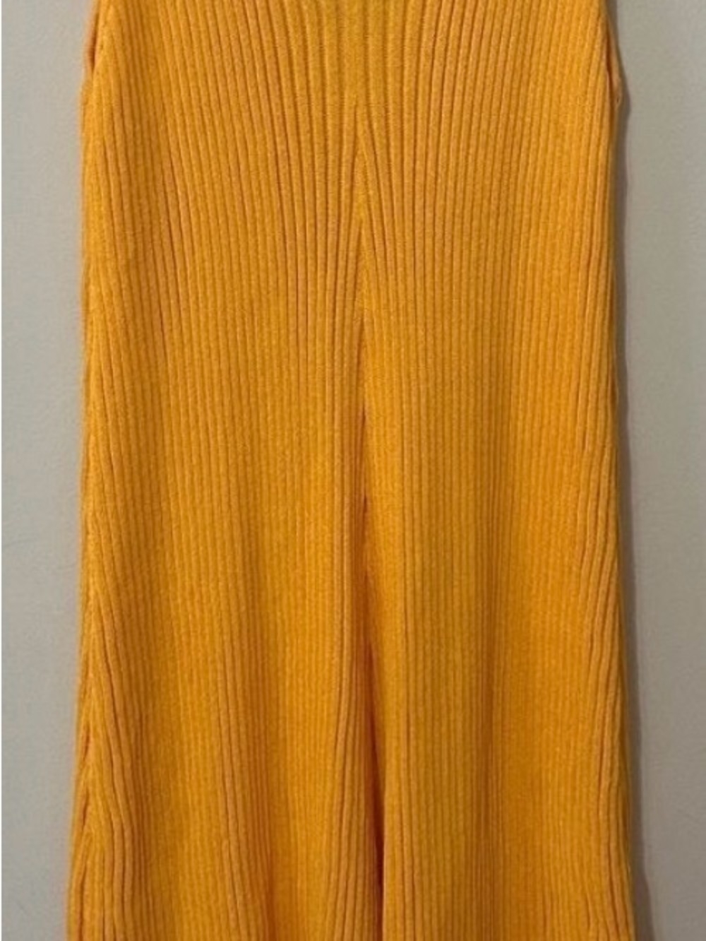 Yellow Ribbed V-Neck Romper - Picture 4 of 6